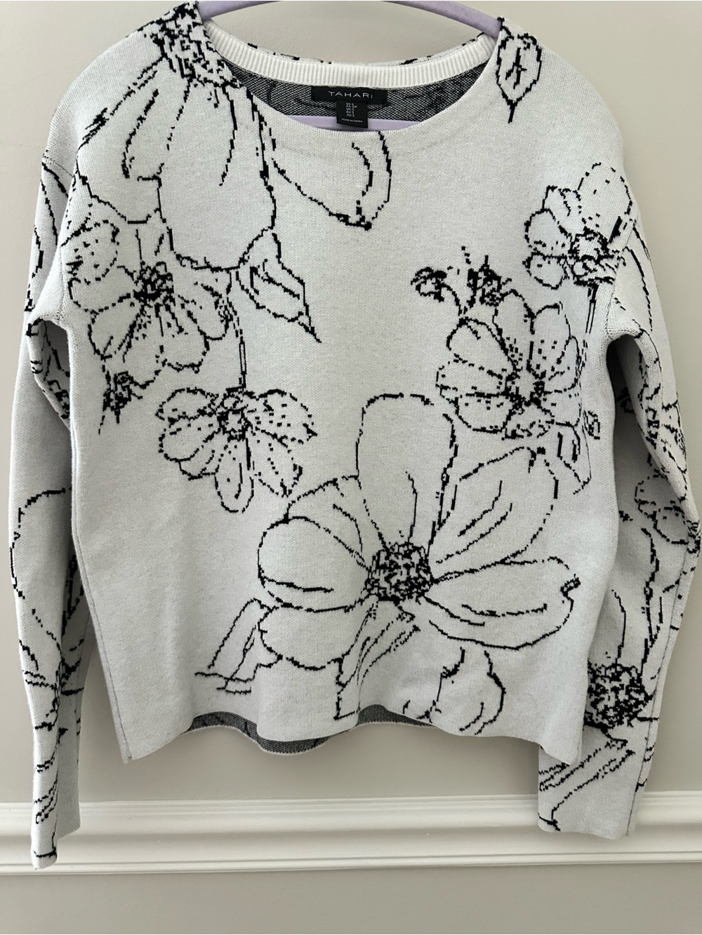 Tahari White Crewneck Sweater with Black Floral Outline Small